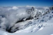 Aiguille Du Midi Dağı’nın Mont Blanc rotasından görünümü